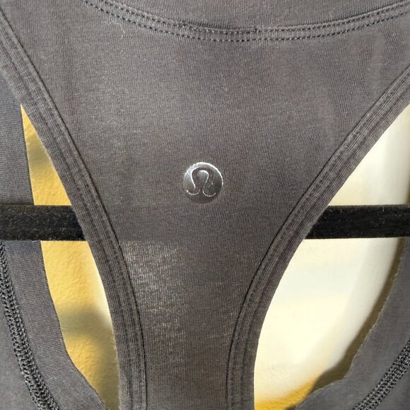 Lululemon Yogi Racerback III Tank Front Pocket Black Size 4 - Picture 12 of 16